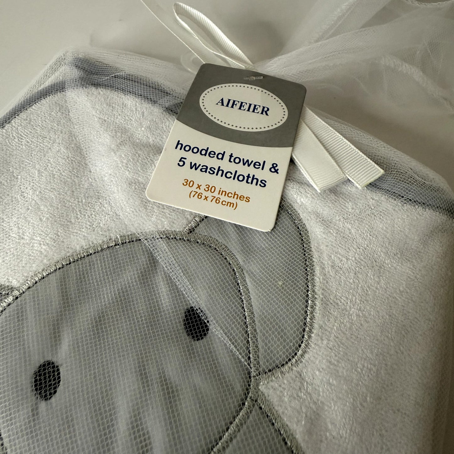 Aifeier Baby Elephant Hooded Bath Towel with 5 Face Towels