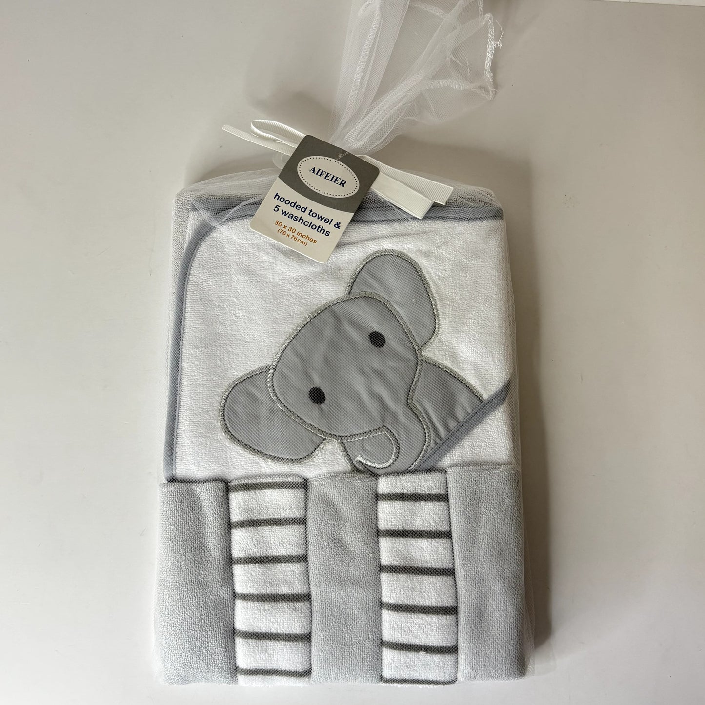 Aifeier Baby Elephant Hooded Bath Towel with 5 Face Towels