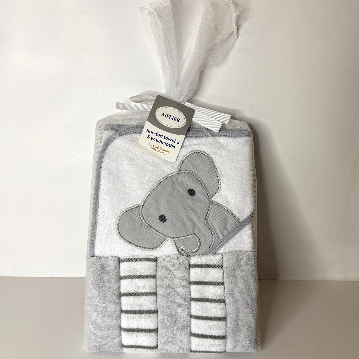 Aifeier Baby Elephant Hooded Bath Towel with 5 Face Towels